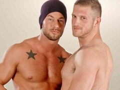 Hot dudes Rod Daily and Paul Wagner fuck on the set