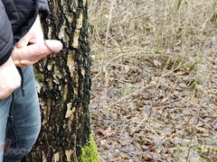I rapidly jack off and jizm in the woods for my subscriber!