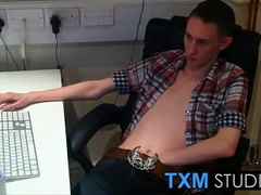 Ashton watched some gay porn and his dick needed attention