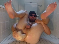 bathroom piss fetish (3)