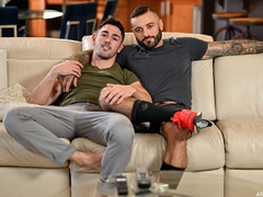 Homemade couch sex grants the hot lovers the best outcome