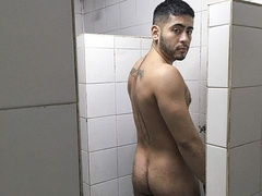 Latin amateur Licho fucked in the ass in the showers