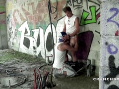 Riley Tess fucked by top blondin exhib