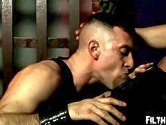 Yenier gets his back adorned in pee by Nicos Casanova