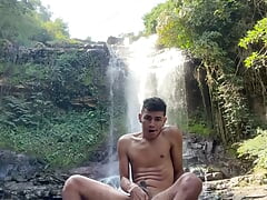 This guy touches his ass and cums in a waterfall