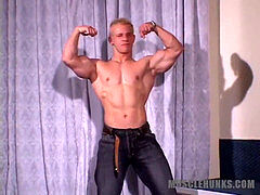 Bodybuilder Johnny Dirk, jacking and spunk