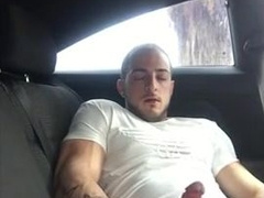 Str8 guy masturbation on the car 2