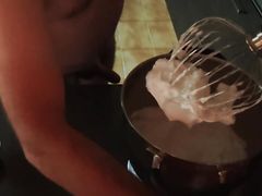 Cicci77, after masturbating Pedro to collect the last cumshot, prepares the 07/24 lot of meringues all at 52%