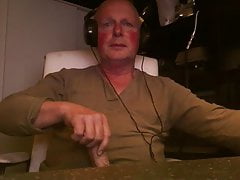 Sexy daddy watching ladies online and getting horny