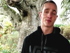 Gay muscle man Marcus Mojo solo masturbation