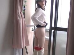 Veranda Joy: Chinese Crossdresser Jerks Outdoors