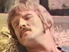 Hairy Bbc fucks in Barn