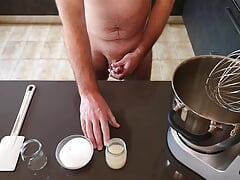 Cicci77 makes Pedro cum to start a new collection, makes him piss and then prepares the exclusive sperm meringues 45%