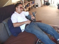 First-Timer Johnny Wanking off