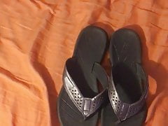 Cumming on GFs flip flop sandals