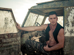 Warzone anal with Paddy O'Brian fucking happily