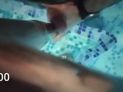 acelas baiat asculta petrica cercel la piscina si as freaca pula de bara de inox