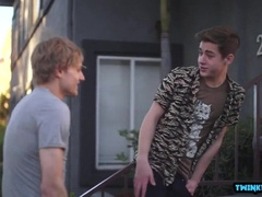 Youngsters Roll Flop and get a hot load on their face