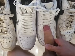 Gay boy jerks off on his sneakers and cums