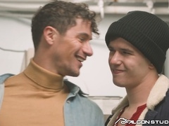 FalconStudios - Skyy Knox, the adorable twunk, surrenders to the massive bareback pounding of a muscular jock