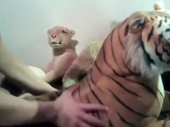 Liger's Den (Plush Sex)