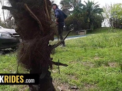 Latino Uber Driver Has a Public Smash With His Passenger