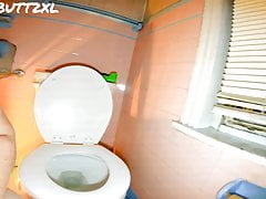 FAT ASS BIGGBUTT2XL TAKES BBC IN A WEST PHILLY BATHROOM