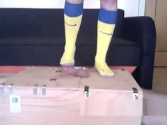 balls crushed till cum