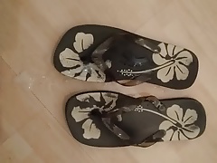 Cumshot on flipflops of sister in law