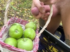 Homemade blowjobs, massive cock cumshot, amateur gay oral