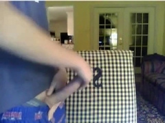 SEUL DANS LE SALON 3