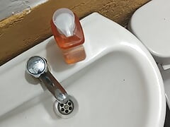 YOUNG GUY WITH GOOD COCK MASTURBATES IN A RESTAURANT BATHROOM
