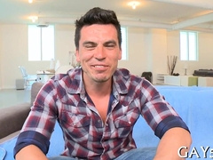 Watch this gorgeous dude take on a monstrous load with his trunk