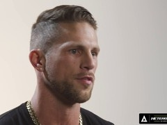 Heteroflexible vibes with muscular hunk Roman Todd as he shows off how to get off with pleasure