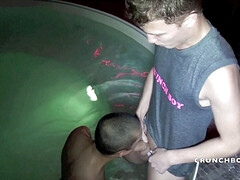 Arab slut fucked Kameron Forst in jacuzzi