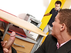 Denis Reed casting Aslan Brutti in a low-key 3some