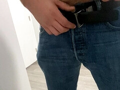 HornBall hubby, a common bathroom Jerk