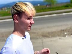Nick Lewis Convinced a Handsome Straight Guy to Give Him a Bliwjob for Funds on a Beach