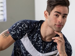 Fit hunks Brian Bonds and Nic Sahara enjoy hard anal