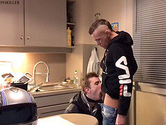 Gay ejaculation faciale, big dick, livraison domicile