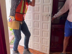 Lo invité a pasar a mi casa y me hizo el amor como si fuera su esposa