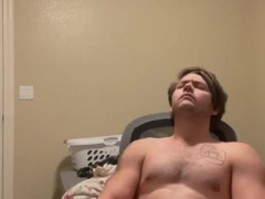 Unshaved Muscled Man puts on a rubber and pops for you