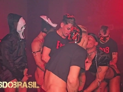 upbeat night hallo wenn