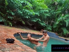 Hunk Sucks Johnnys Cock Underwater - Johnny Bandera And Johnny Rapid