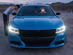 Horny on the highway with Phoenix Leo and Drake Von