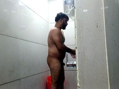 Steamy naked bathing show with Austin Rose