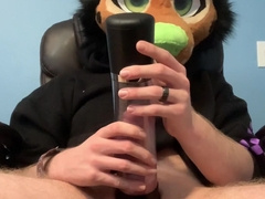 ChucklesShep pumps rod & boinks a fucktoy.