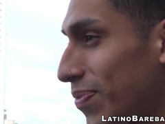 After having drinks outside these two twinks have hot sex