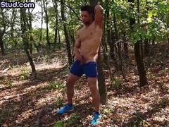 Inexperienced meaty boy flashes muscles before outdoor solo cockwanking