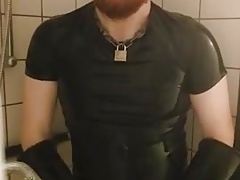 Danish Guy - Rubbercub wanking in shower